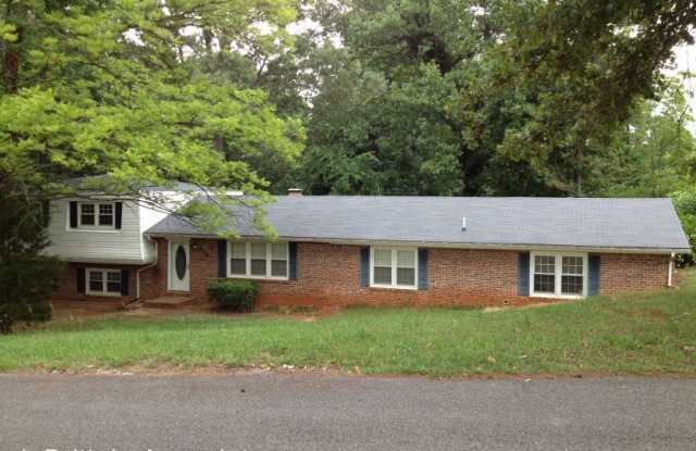 809 9th Street NE - 809 9th St NE, Jacksonville, AL 36265