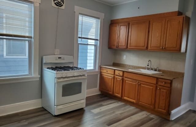 160 Van Winkle Ave - 160 Van Winkle Avenue, Garfield, NJ 07026