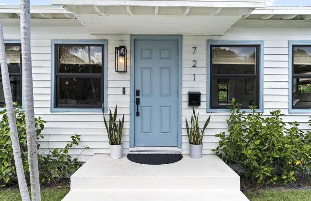 721 Dobbins Street Gallery 2