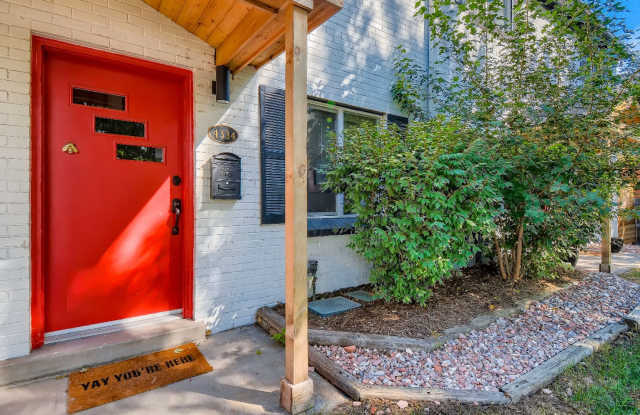Modernistic Sunnyside Townhome Available Mid TODAY!! photos photos