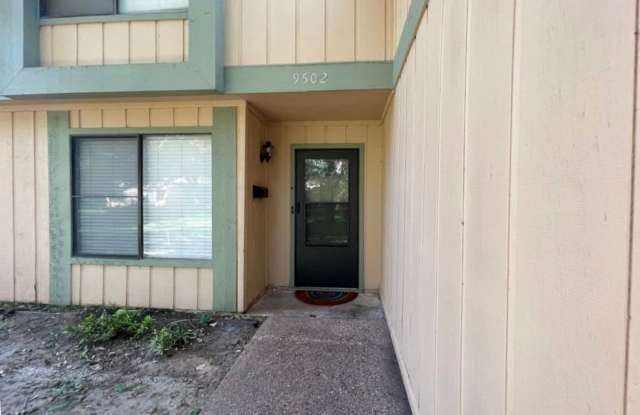 Great Condo for lease in North Austin! Gallery 3