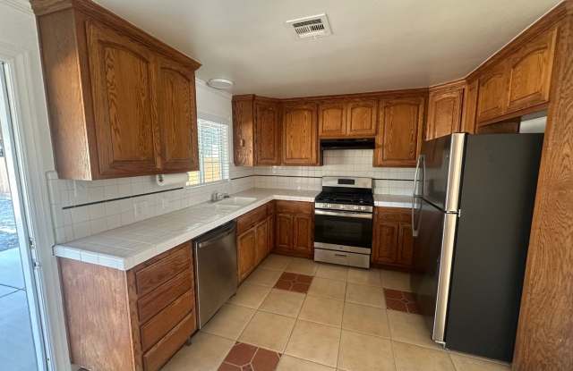1129 Allen Dr Gallery 4