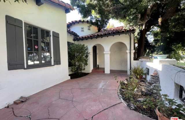 147 S Poinsettia Pl photos photos