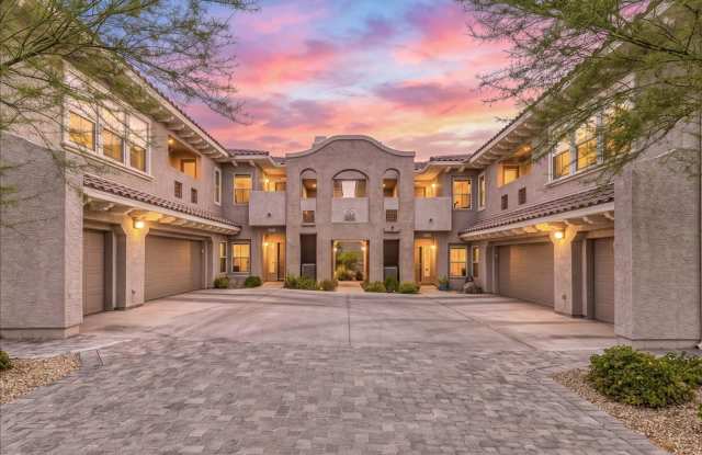 Elegant Summerlin 2 Bedroom Retreat with Designer Finishes photos photos Elegant Summerlin 2 Bedroom Retreat with Designer Finishes photos photos