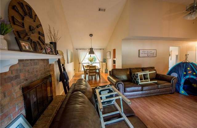 414 Knoll Wood Court Gallery 4