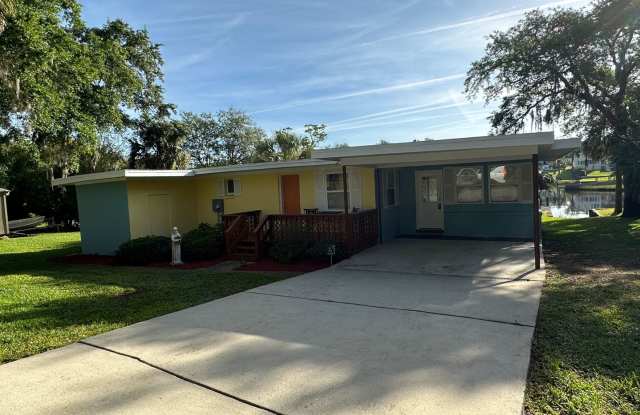 Beautiful 2Bed  1Bath ON THE WATER in St. Nicholas! photos photos