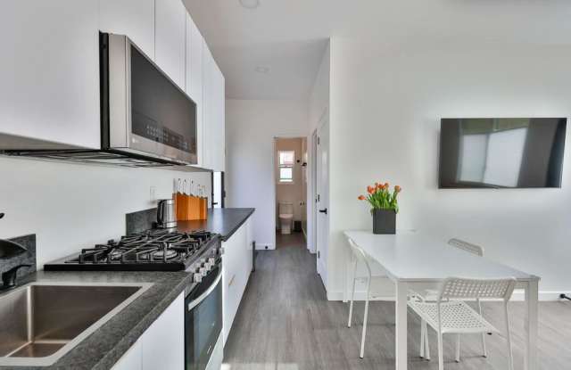 3407 N. Mountain View Dr Gallery 4