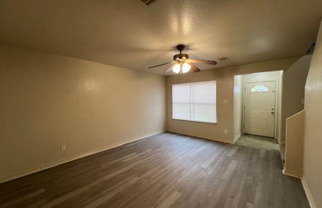 2 bedroom townhome in Moody, TX. - 702 East Whitson Street, Moody, TX 76557