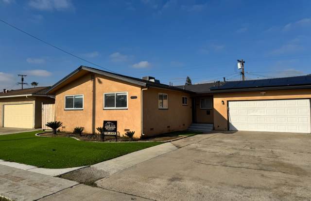 1836 W. Michigan Ave photos photos