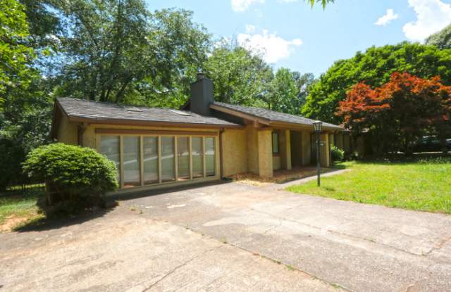 6835 West Woodridge Place Gallery 2