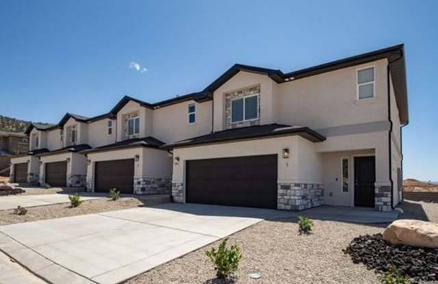 Like new 3 bedroom, 2.5 bathroom townhome in Cedar City! photos photos
