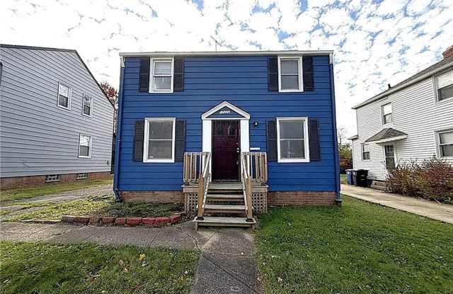 Renovated 3-Bedroom Colonial Near Shaker Heights – Move-In Ready photos photos