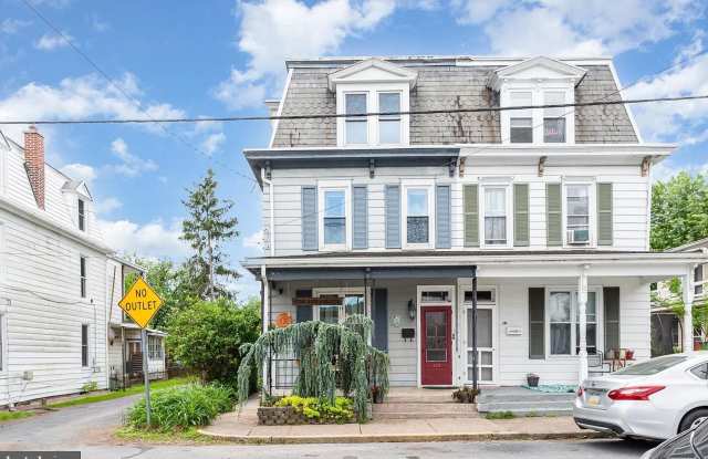 5 Bedroom, 1.5 Bath in Harrisburg, PA - **Coming Soon!** photos photos