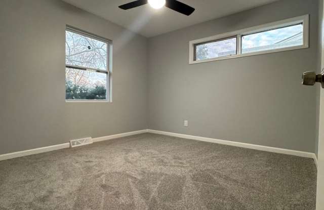 Cozy 3-Bedroom Home with Modern Updates – Comfortable Living Awaits photos photos