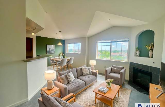Cozy 1 bed 1 bath in Gated community near DIA photos photos