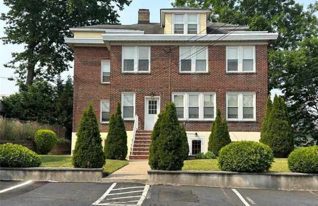 536 Lake Avenue 3 photos photos