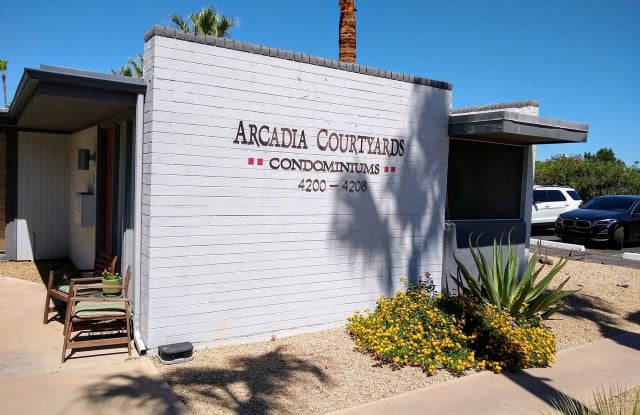 4200 N 38th St Apt 2 - 4200 North 38th Street, Phoenix, AZ 85018