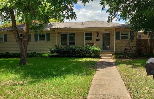 1311 Patricia Drive photos photos