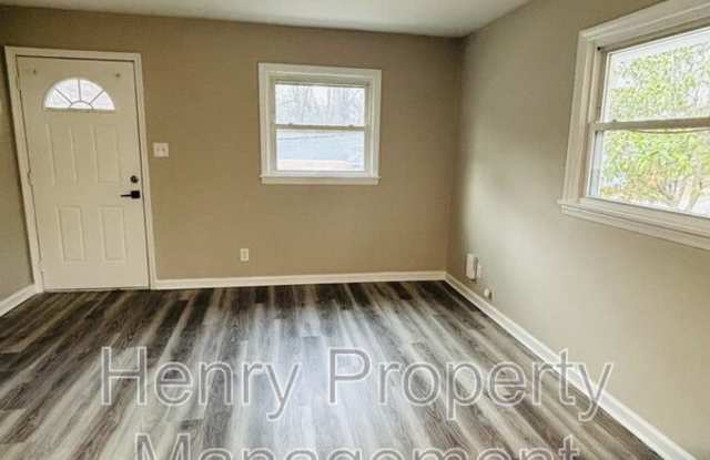 1120 Drew Street Gallery 3