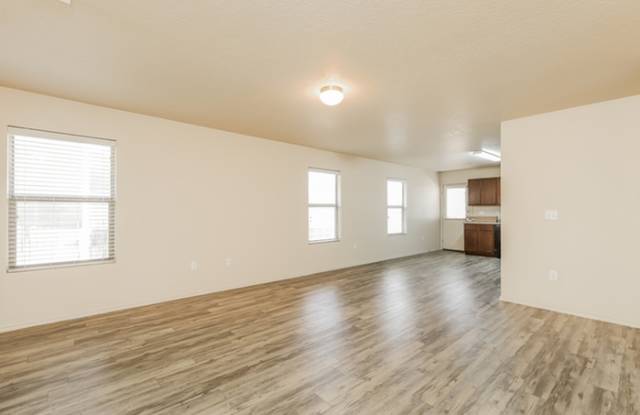 7002 Heathers Way Gallery 2