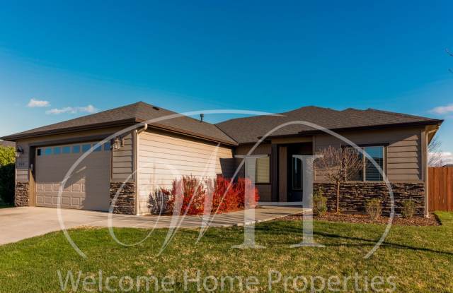 Charming Home in the Heart of College Place - 368 Vera Place, College Place, WA 99324