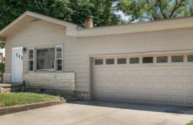 204 South Lincoln Street photos photos