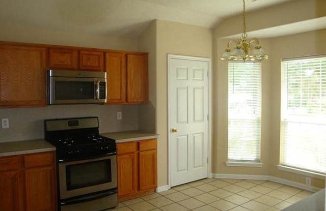 409 Mystic Glen Loop Gallery 2