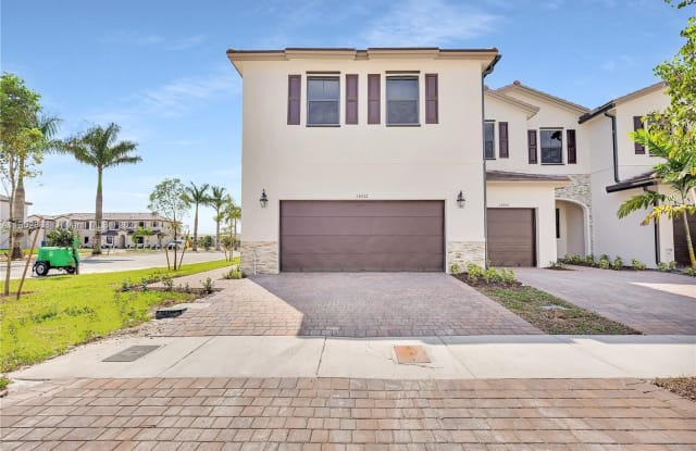 13032 SW 232nd Ln - 13032 Southwest 232nd Lane, Princeton, FL 33032