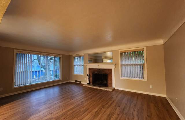 3715 Duplex Dr SE - 3715 Duplex Drive Southeast, Salem, OR 97302