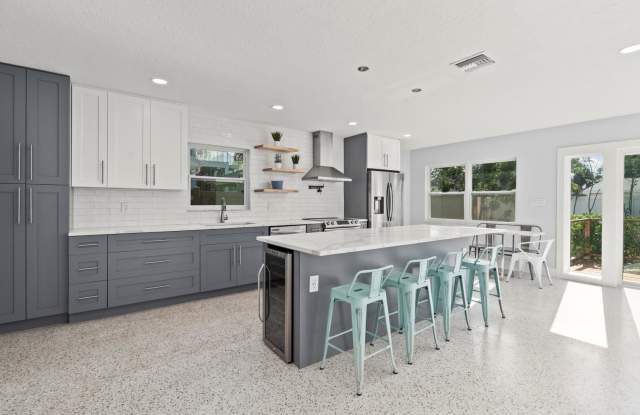 15810 2nd Street East Gallery 4