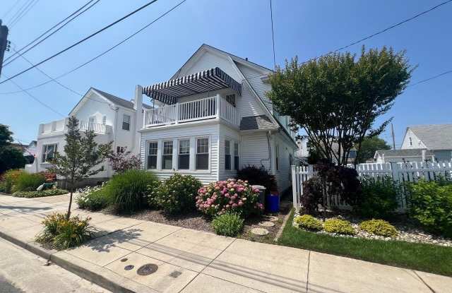 112 N Belmont Dr Gallery 3