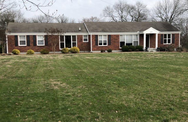 207 Shepherd Hills Dr - 207 Shepherd Hills Drive, Nashville, TN 37115