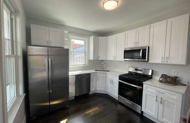 4737 N Maplewood Ave photos photos