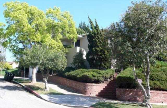 1706 COMSTOCK Avenue Gallery 3
