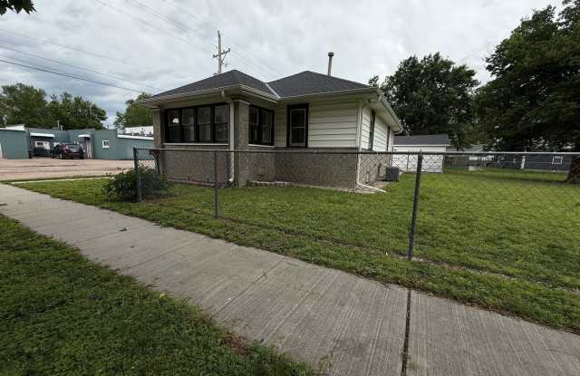 Charming 2-Bedroom Home with Spacious Backyard and 2-Car Garage photos photos