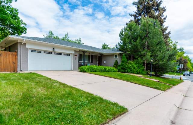 3098 S Vine St photos photos