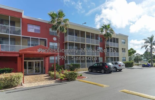 2755 Coconut Bay Ln - 2755 Coconut Bay Ln, Sarasota, FL 34237