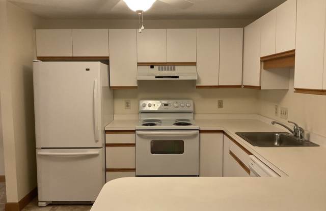634 Main Street - 634 Main Street, Norfolk County, MA 02081