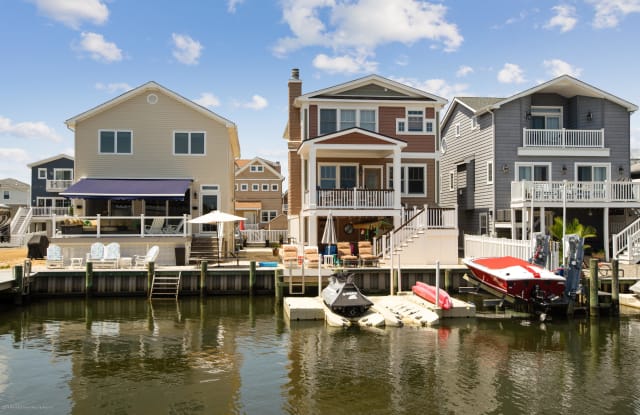 10 Pearce Court - 10 Pearce Court, Manasquan, NJ 08736