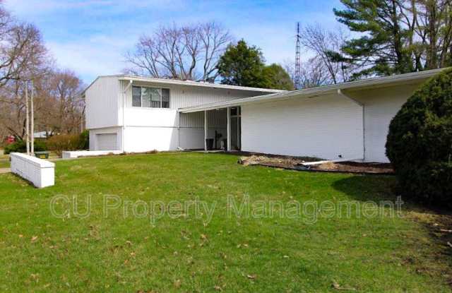 2104 Zuppke Drive photos photos