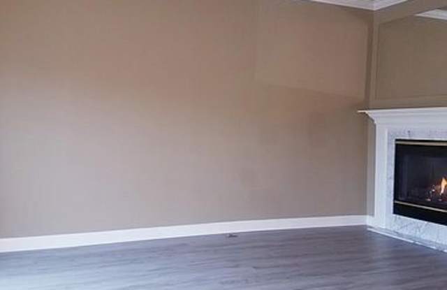 10627 Hillingdon Road Gallery 4