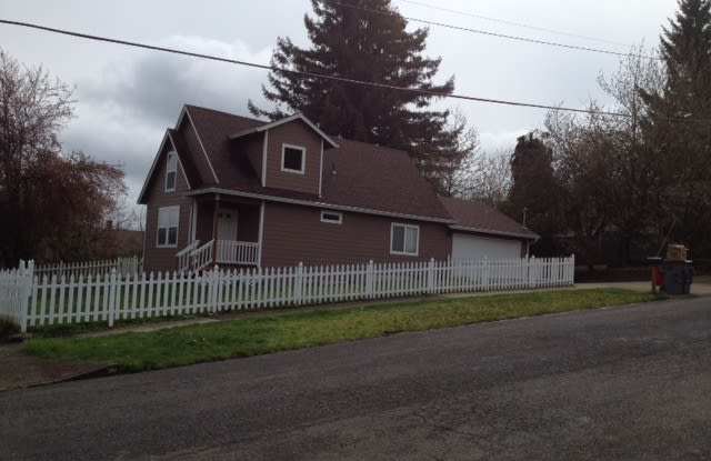 Newer 3 bed, 2 bath Home Near Sheridan Schools Gallery 3
