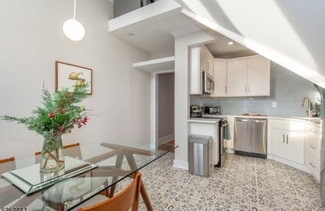 140 Bellevue Ave - 140 Bellevue Avenue, Upper Montclair, NJ 07043