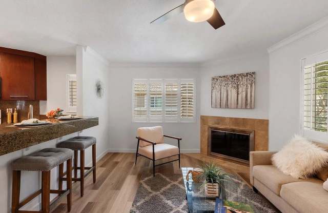 7597 Charmant Dr Unit 904 Gallery 2