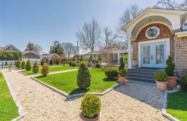 12680 Main Road Gallery 3