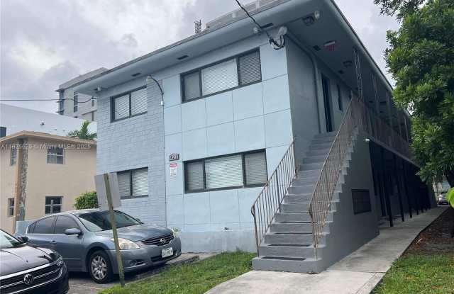 421 SW 6 photos photos