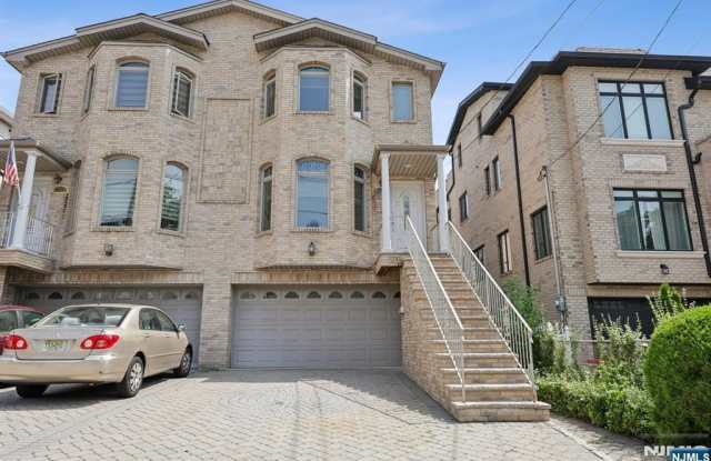 285 Knox Avenue photos photos