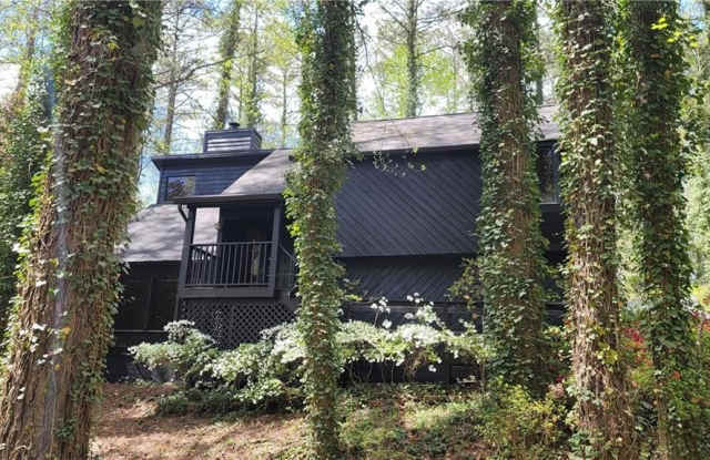 4621 Kings Crossing Drive NE photos photos