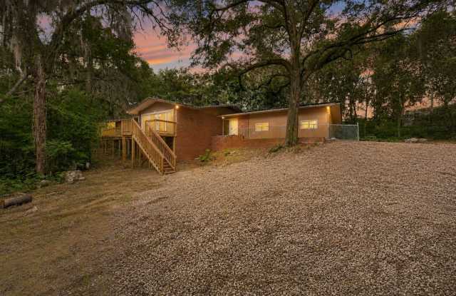 Large 9 Bedroom House In Walking Distance to Sorority Row Gallery 1