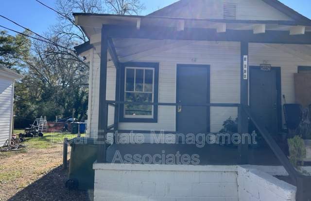 1046 W College Ext - 1046 West College Street Extension, Griffin, GA 30224